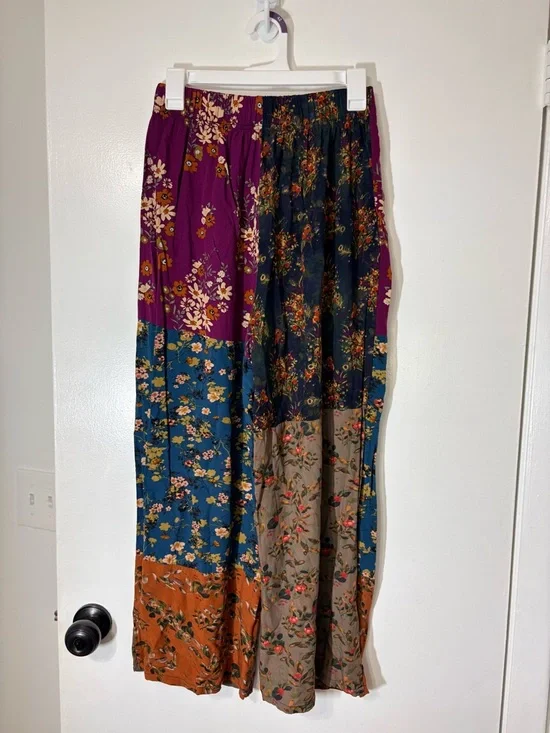 Natural Life Women’s Patchwork Floral Colorful Boho Festival Cropped Pants Sz M - Picture 5 of 9